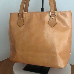 Louis Vuitton Imperfect Yellow Vernis Shoulder Tote Bag GUC